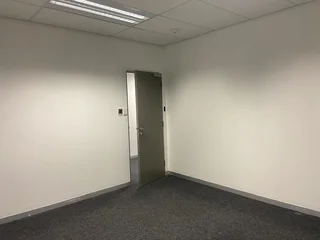 505 sqm Office To Let in Bryanston