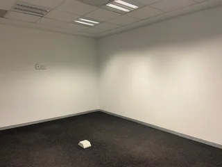 505 sqm Office To Let in Bryanston