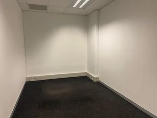 505 sqm Office To Let in Bryanston