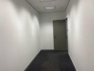 505 sqm Office To Let in Bryanston