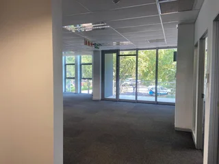 505 sqm Office To Let in Bryanston