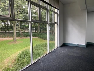 129 sqm Office To Let in Bryanston