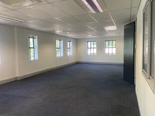 469 sqm Office To Let in Bryanston
