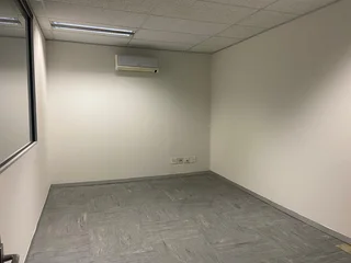 469 sqm Office To Let in Bryanston