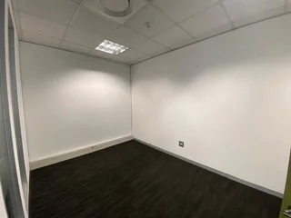 438 sqm Office To Let in Bryanston