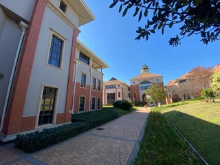 438 sqm Office To Let in Bryanston