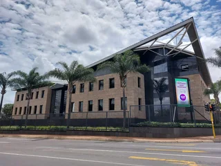 2000 sqm Office to Let in Bedfordview