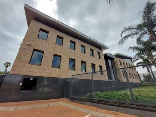 2000 sqm Office to Let in Bedfordview
