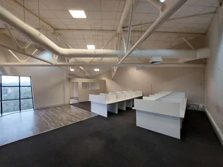 2000 sqm Office to Let in Bedfordview