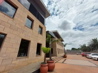 2000 sqm Office to Let in Bedfordview