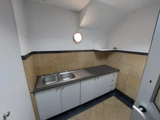 2000 sqm Office to Let in Bedfordview