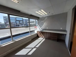 163 sqm Office to Let in Bedfordview