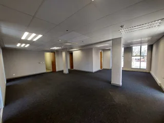 163 sqm Office to Let in Bedfordview