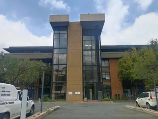 313m² Office to rent Rivonia