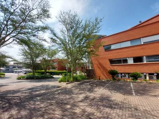 334 sqm Office to Let in Bedfordview