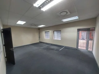 334 sqm Office to Let in Bedfordview