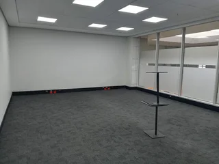 301m² Office to rent, Rivonia