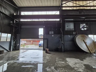 1,300m² Factory/Warehouse, ideal for Heavy-Duty Operations, Alrode