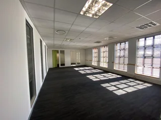438 sqm Office To Let in Bryanston