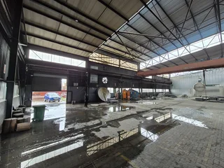 1,300m² Factory/Warehouse, ideal for Heavy-Duty Operations, Alrode