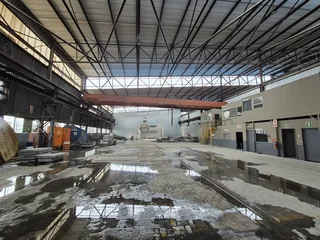 1,300m² Factory/Warehouse, ideal for Heavy-Duty Operations, Alrode