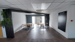 933 sqm Office to Let in Bedfordview