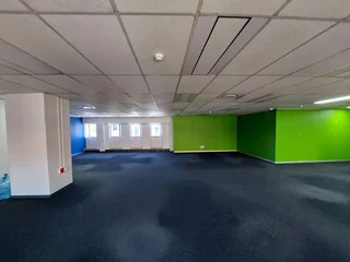 933 sqm Office to Let in Bedfordview