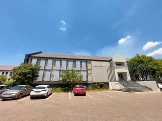 933 sqm Office to Let in Bedfordview