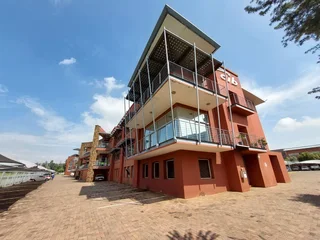 885 sqm Office to Let in Bedfordview