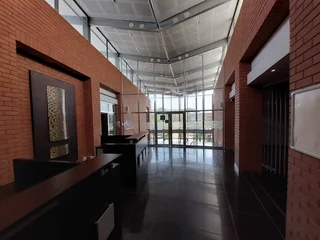 885 sqm Office to Let in Bedfordview