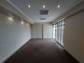 885 sqm Office to Let in Bedfordview