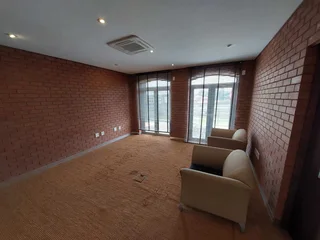 885 sqm Office to Let in Bedfordview