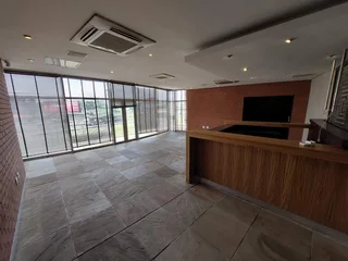 885 sqm Office to Let in Bedfordview