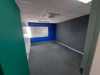 885 sqm Office to Let in Bedfordview