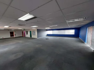 885 sqm Office to Let in Bedfordview