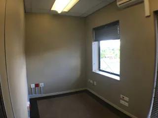 156 sqm Office to Let in Bedfordview