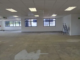 319m² Office to rent Sunninghill