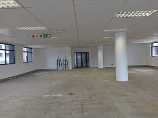 319m² Office to rent Sunninghill