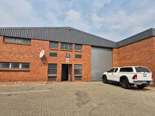 Mini Industrial Unit To Let with 3-Phase Power in Prolecon