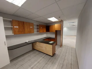 389 sqm Office to Let in Bedfordview