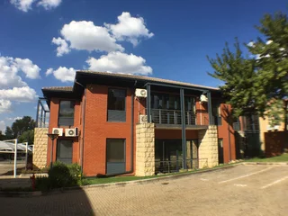 156 sqm Office to Let in Bedfordview