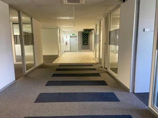 310 sqm Office To Let in Bryanston