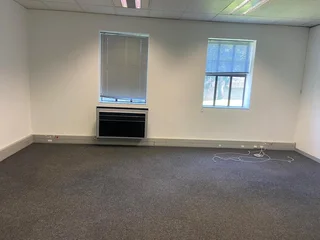 310 sqm Office To Let in Bryanston