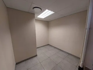 2nd Floor Office To Let in Bedford Centre