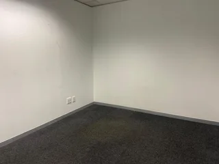 310 sqm Office To Let in Bryanston