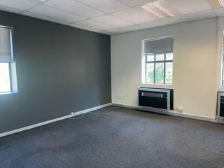 310 sqm Office To Let in Bryanston