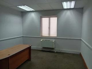 597m² Office to rent Rivonia