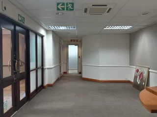 597m² Office to rent Rivonia
