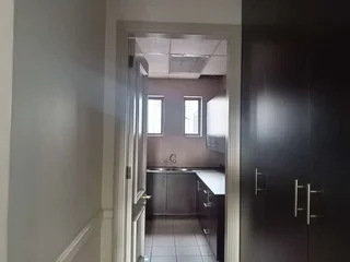 597m² Office to rent Rivonia