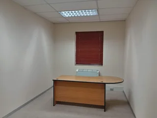 597m² Office to rent Rivonia